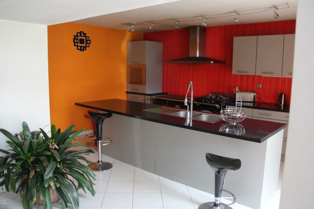 Photo Grande maison 3 chambres, lumineuse & calme avec piscine image 3/5