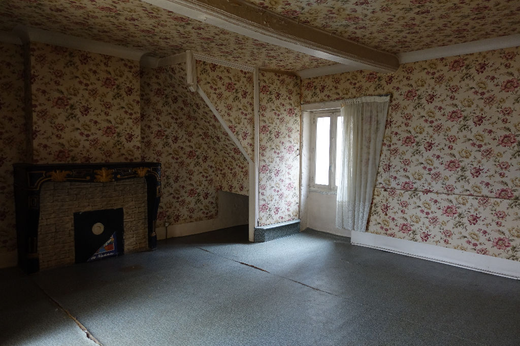 Photo Riom, proche centre, maison avec terrain. image 2/2