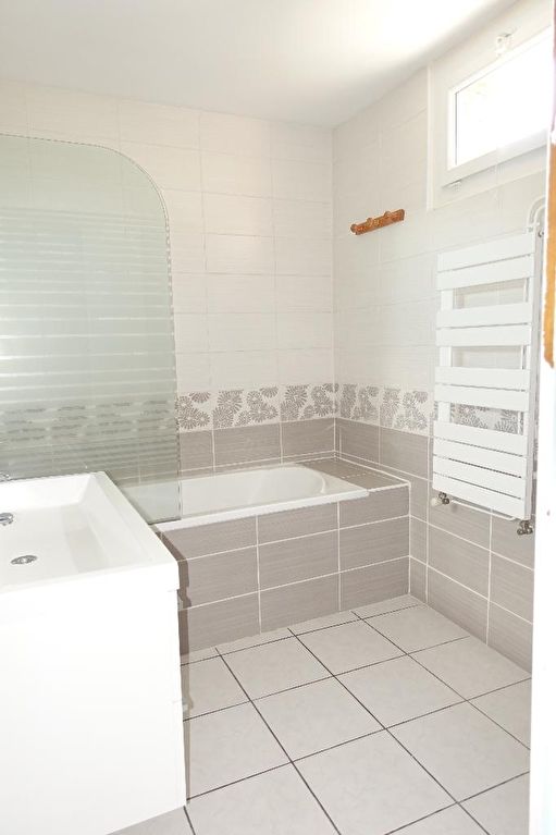 Photo Maison de ville avec garage Riom image 2/3