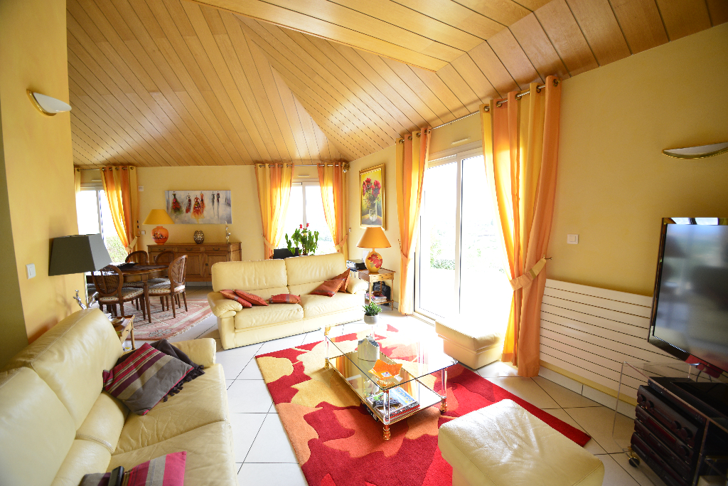 Photo Riom, Villa de standing  sur 3165m2 image 5/6