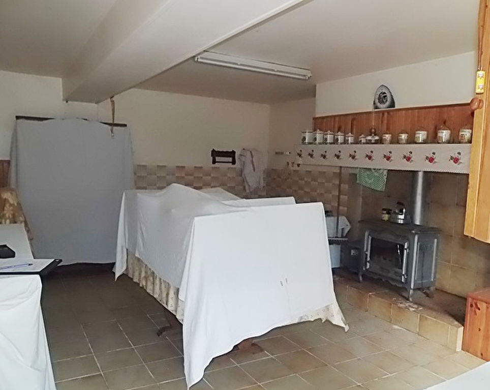 SECTEUR ST SULPICE LES FEUILLES MAISON DE VILLAGE ArnaclaPoste 87160