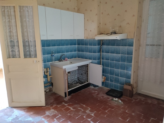 Photo 10 KMS DE ST SULPICE LES FEUILLES - MAISON MITOYENNE image 3/6