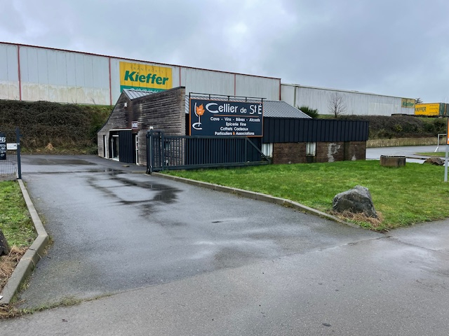 Photo Local commercial image 1/3