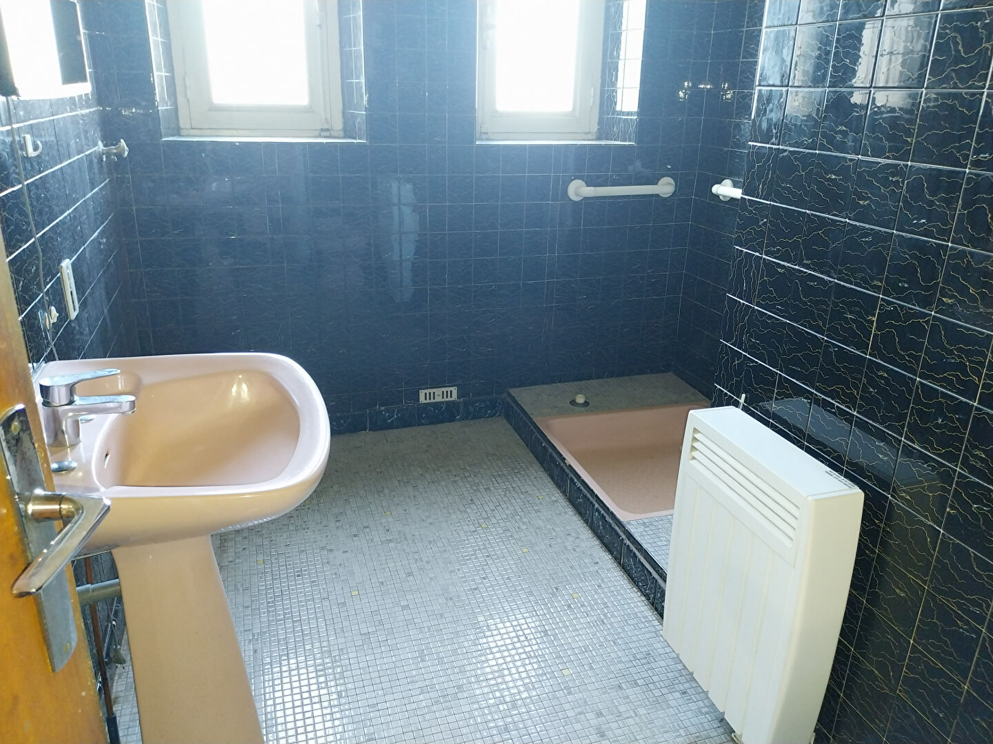 Photo PONT-L'ABBE - Au calme image 4/6