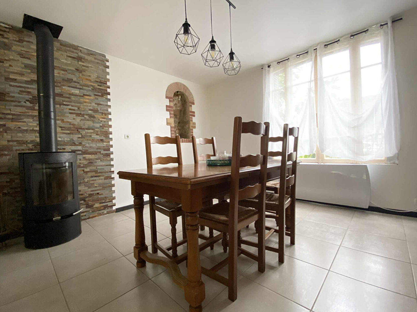 Photo DANS UN VILLAGE image 4/6