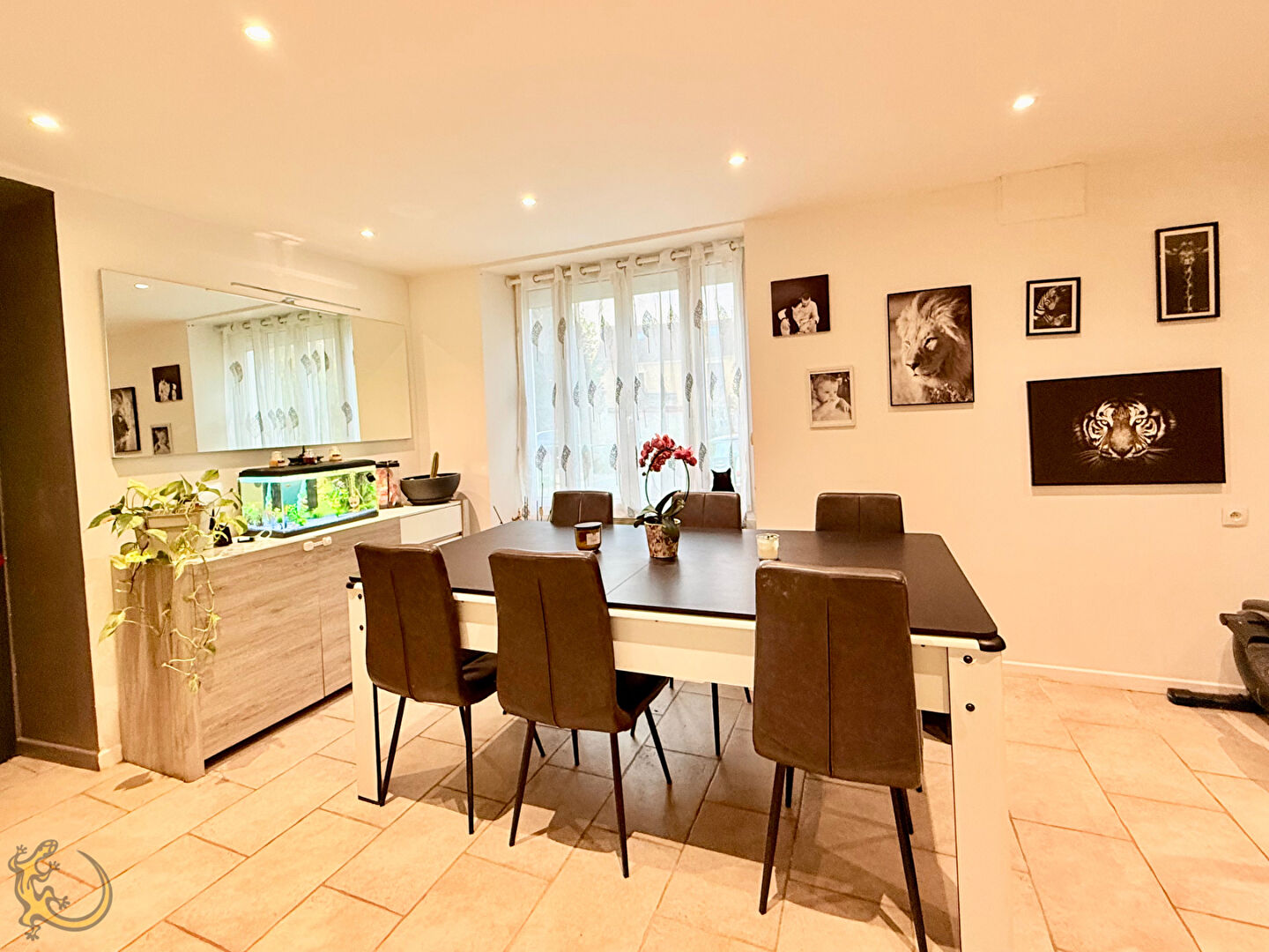 Photo PROCHE D'UN BOURG ! image 4/6