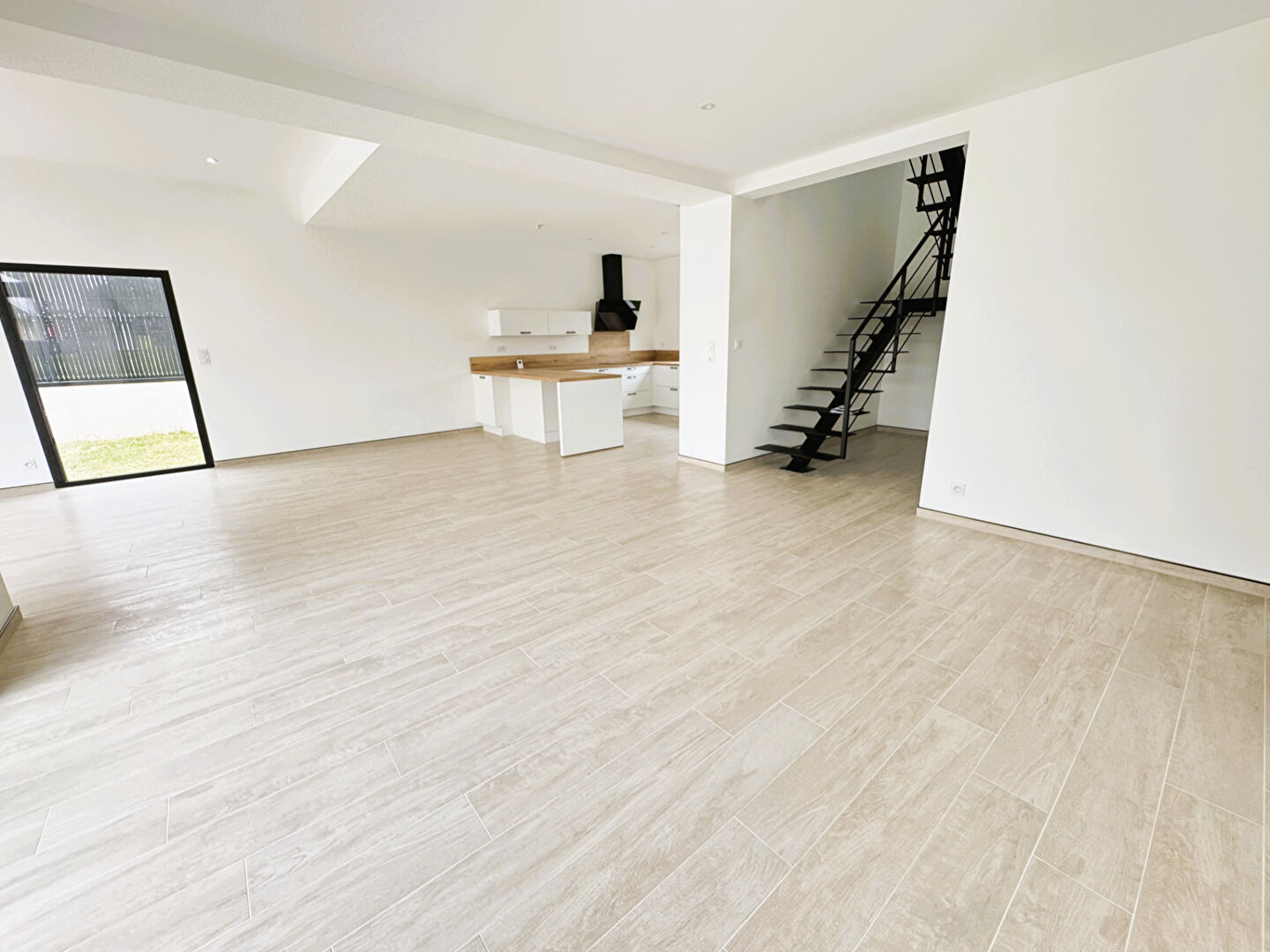 Photo La Meziere Rare à la vente maison neuve en frais réduits de notaire de 162m² habitables sur 560m² de terrain ouest ! image 5/6