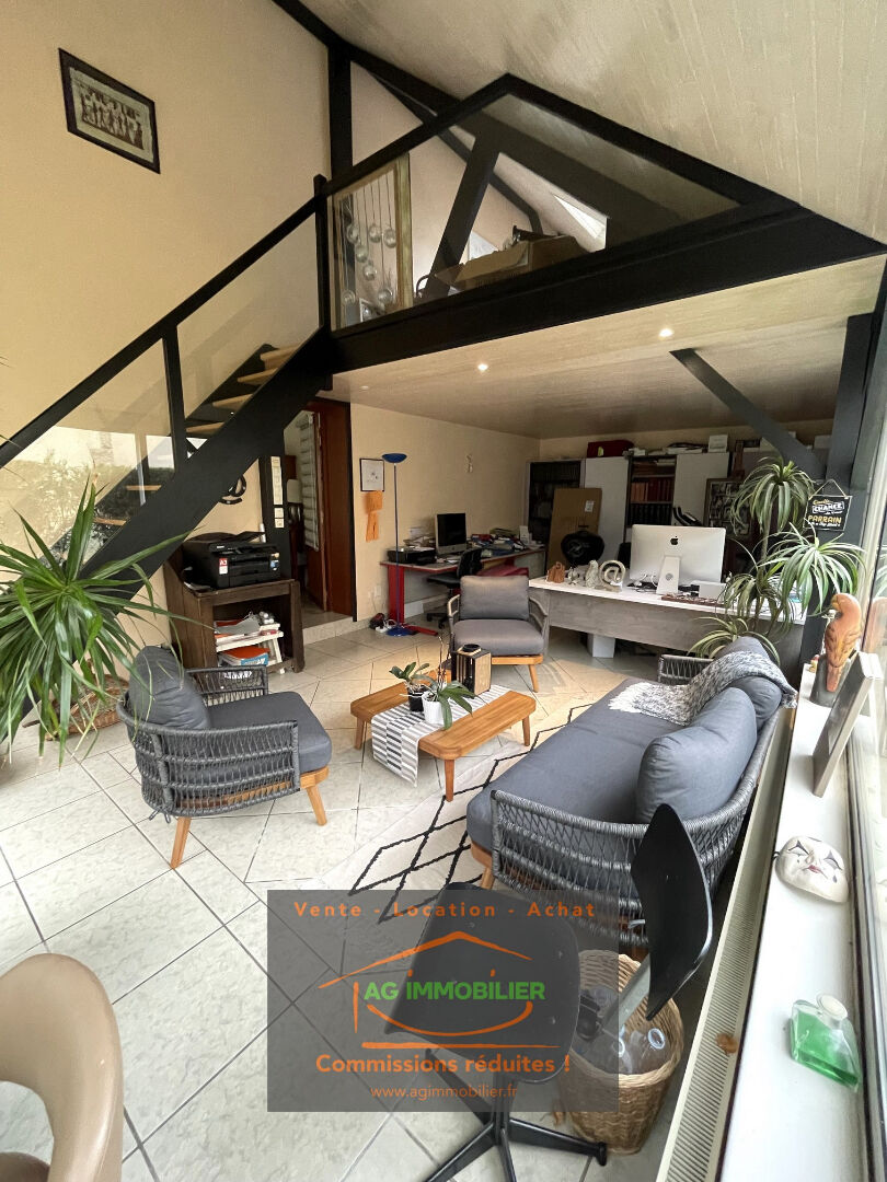 Photo PACE  : Maison d'architecte de 172 m² hab + sous-sol complet 88 m² sur un terrain de près de 1000m² image 4/6