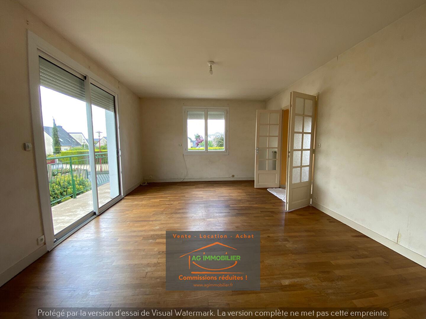 Photo Maison 6 pièces 158 m2  hab - 202 m² au sol + sous sol de 100 m², l'ensemble sur 482 m² de terrain image 2/6