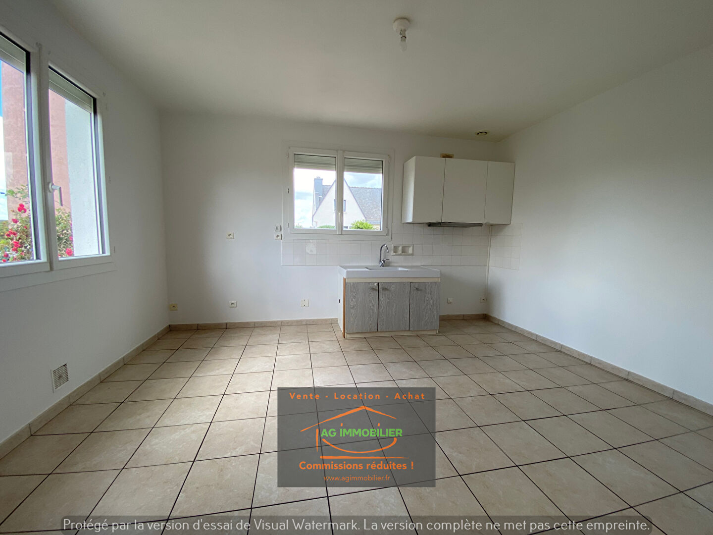 Photo Maison 6 pièces 158 m2  hab - 202 m² au sol + sous sol de 100 m², l'ensemble sur 482 m² de terrain image 4/6