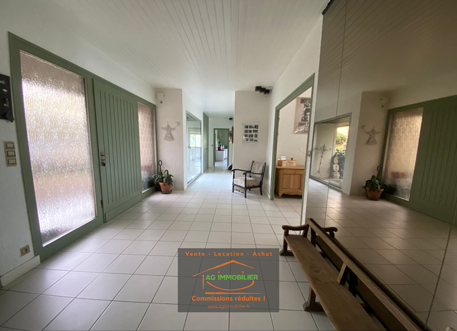 Photo Maison d'Architecte Saint Meen Le Grand 9 pièces 341 m2 habitables - 460 m² au sol - 25 000 m² de terrain + Etang et Piscine image 2/6