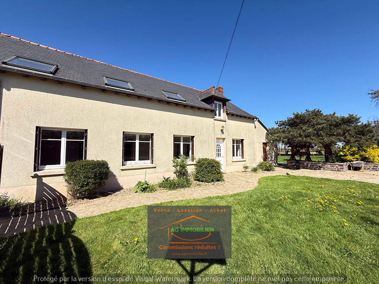 Photo Longère Montauban De Bretagne divisée en 2 habitations, l'ensemble sur 2 100 m² de terrain environ image 3/6