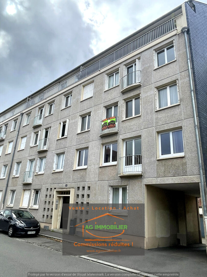 Rennes - Quartier Jeanne d'Arc - rue de Bellevue - Agréable Type 3 de 68 m² à rafraichir + grande cave privative