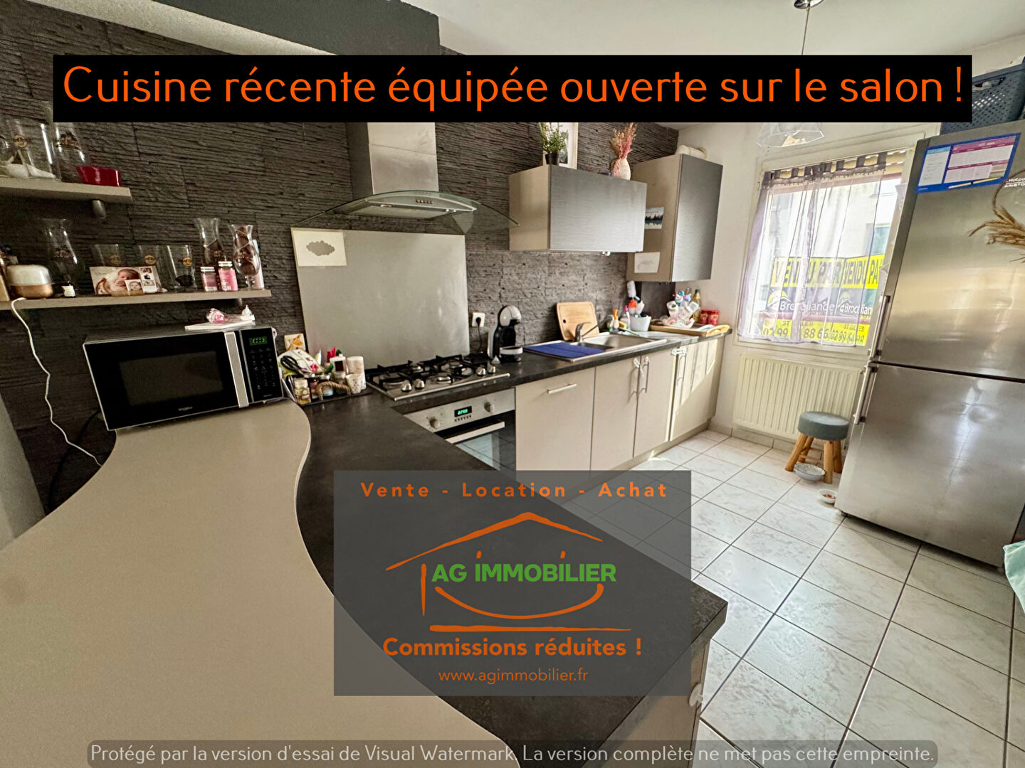 Photo Saint Gilles Hyper centre, rare, grand T3 de 81m² habitables et 92m² utiles avec balcon ouest et parking privatif ! image 3/6