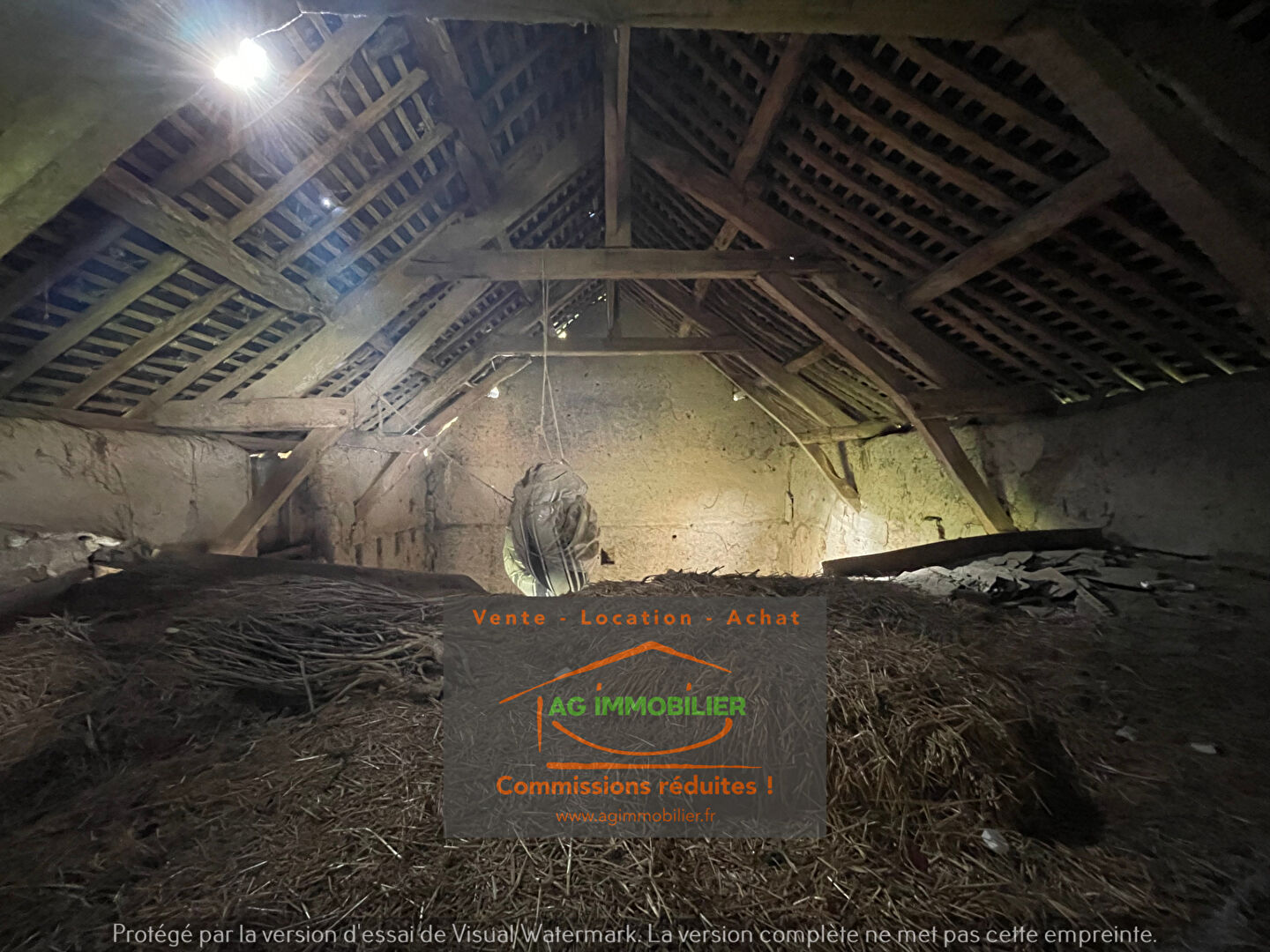 Photo SAINT GILLES - Spacieuse bâtisse/longère de 260 m² à rénover entièrement sur terrain de 4 400m² env image 6/6