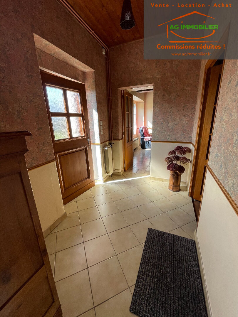 Photo SAINT GILLES - Spacieuse longère type 5 pièce(s) 380 m2 dont 114m² habitables+ dépendance potentiel  260m² sol + hangar 200m² + porcherie 96 m² + box bois 110 m² sur terrain de 12 600m² env image 6/6