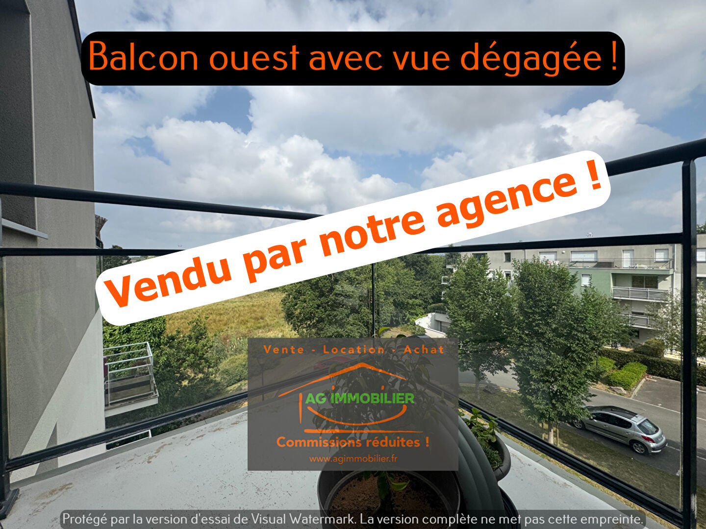 Pace T2 de 41.4 m2 au dernier étage (3 sur 3) avec ascenseur, balcon et parking !