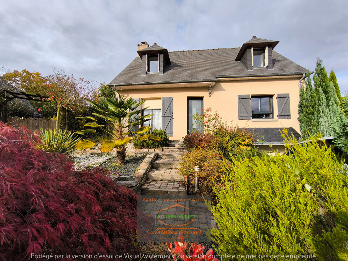 Maison  7 pièces  - 141 m2 - Sous sol complet - 476 m² de terrain