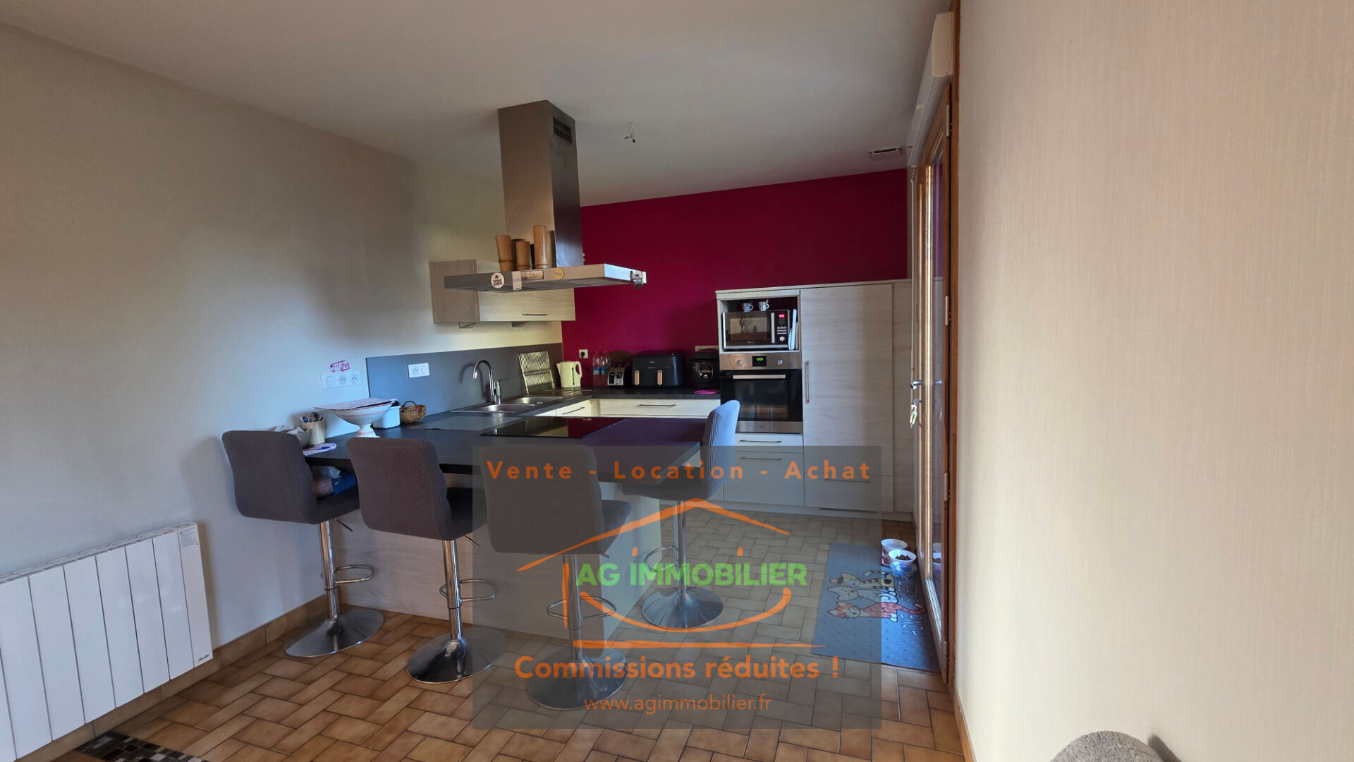 Photo MONTGERMONT - Maison Type 6 pièces 120 m2 - 4 CHAMBRES - SOUS-SOL COMPLET - TERRAIN 500 m² - IMPASSE CALME image 4/6