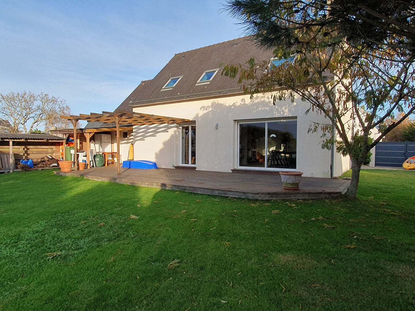 Locmariaquer, bourg et plages à pied !