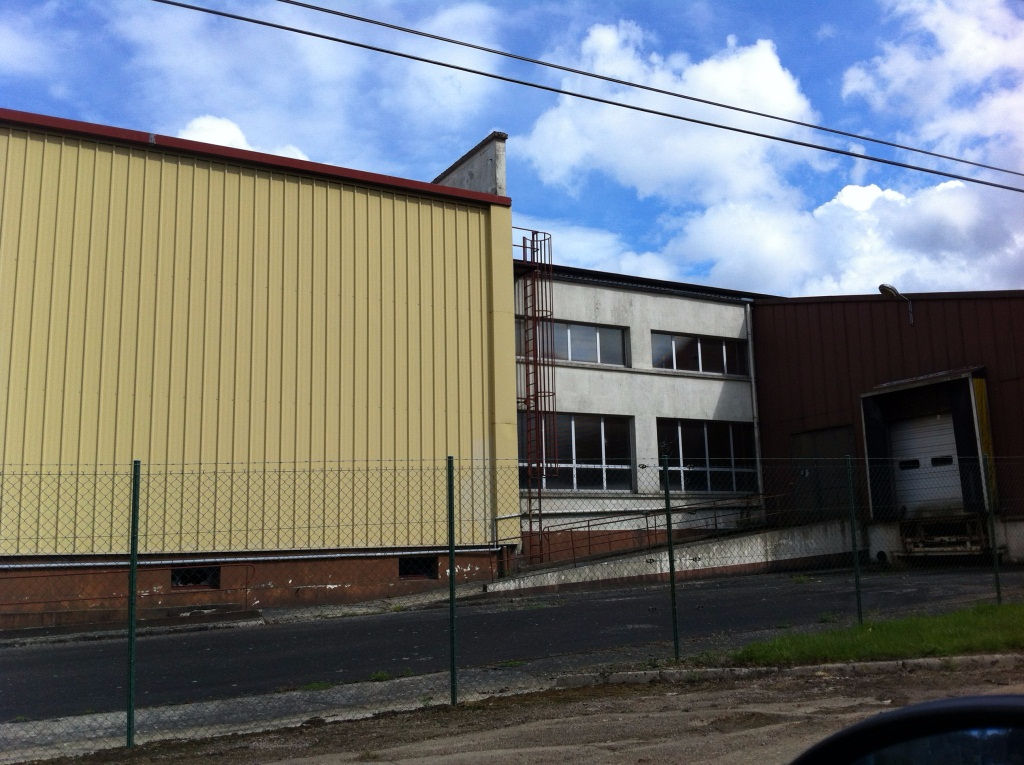 entrepôt en vente BRIOUZE