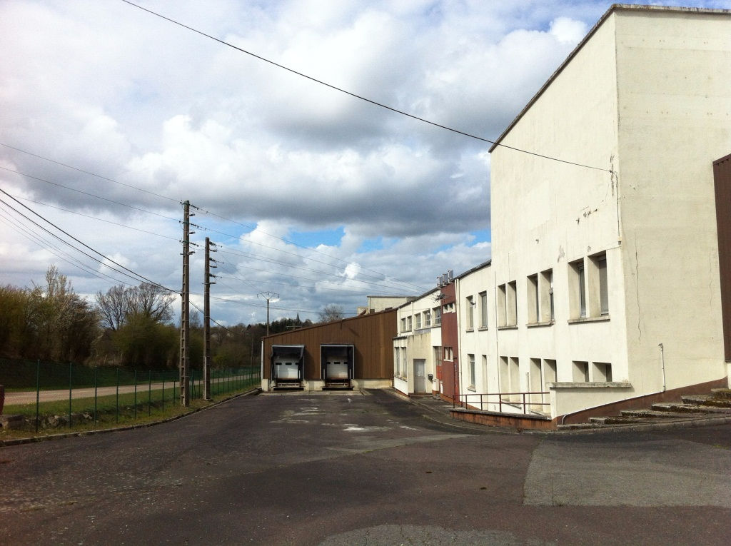 entrepôt en vente BRIOUZE