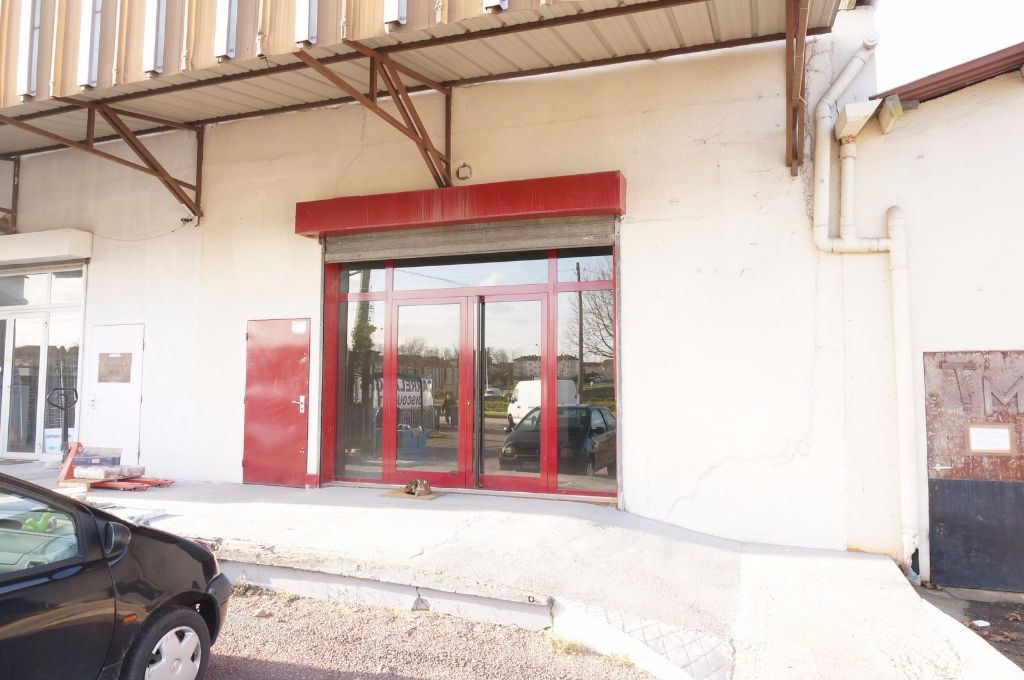 local commercial à louer MONDEVILLE