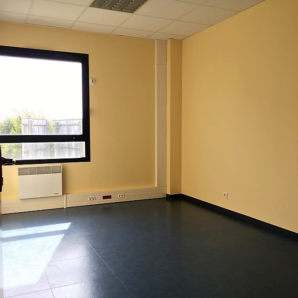 bureau en vente SAINT CONTEST