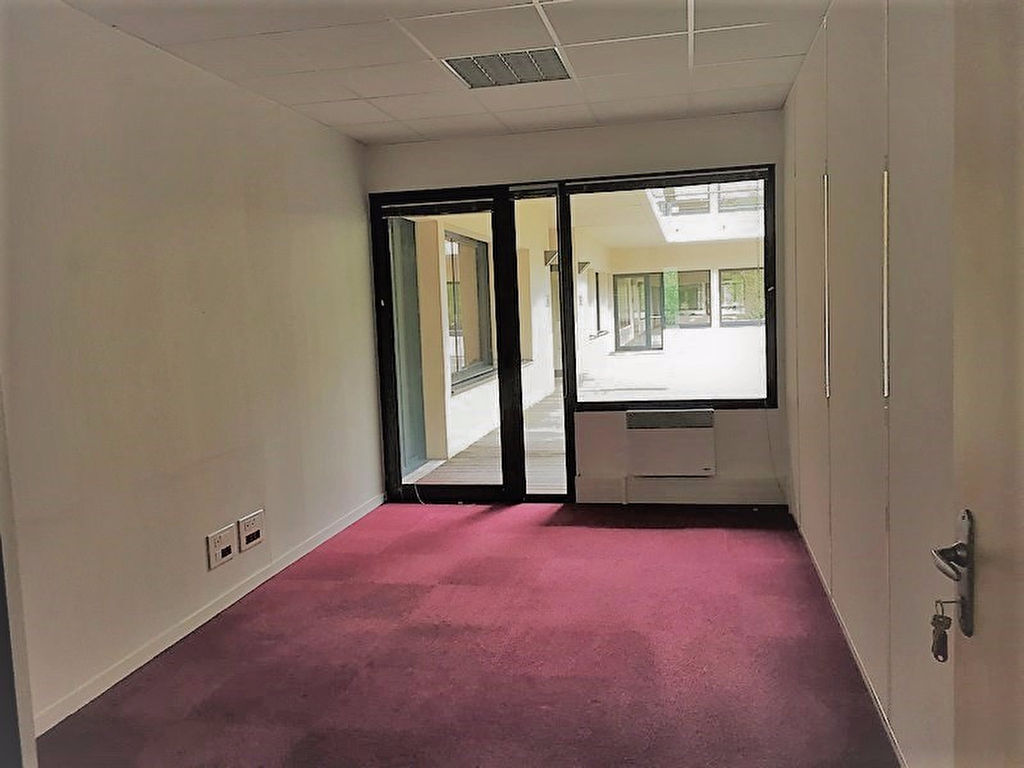 bureau en vente SAINT CONTEST