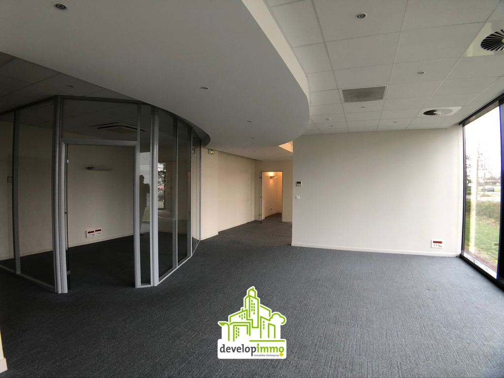 local commercial en vente LOUVIGNY