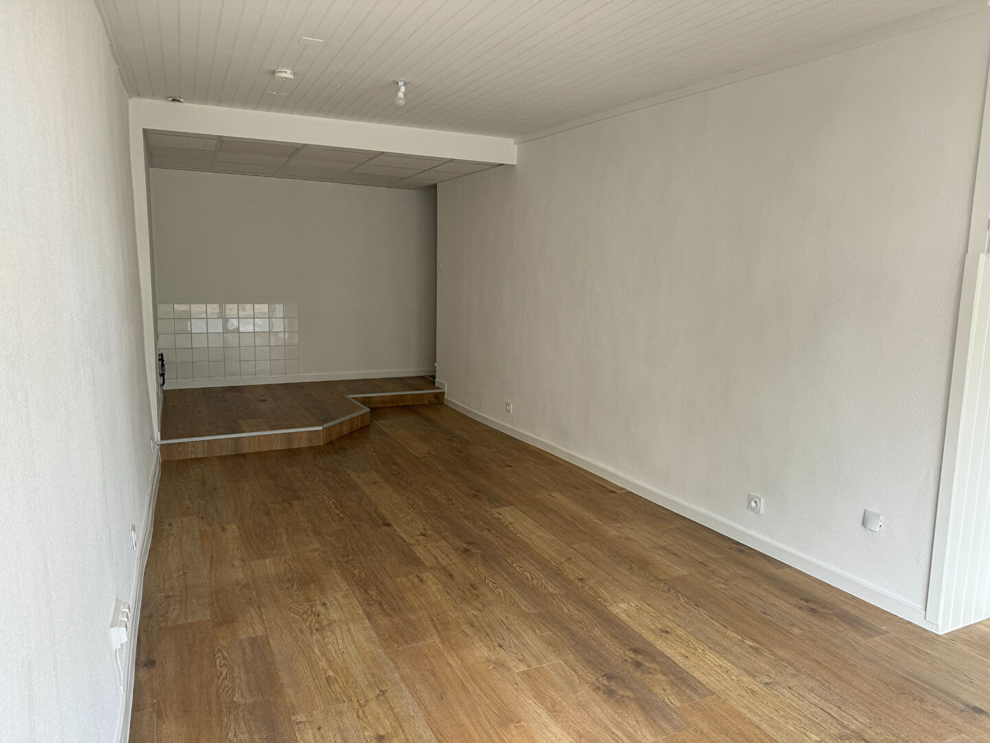 Photo VARADES LOCAL COMMERCIAL image 1/3