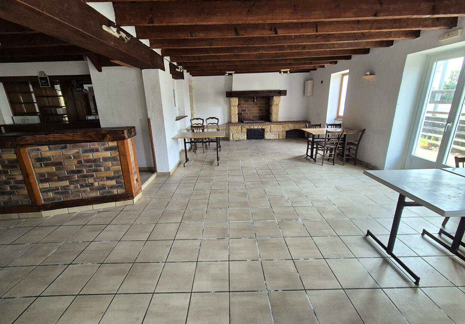 Photo Immeuble à usage commercial image 4/4