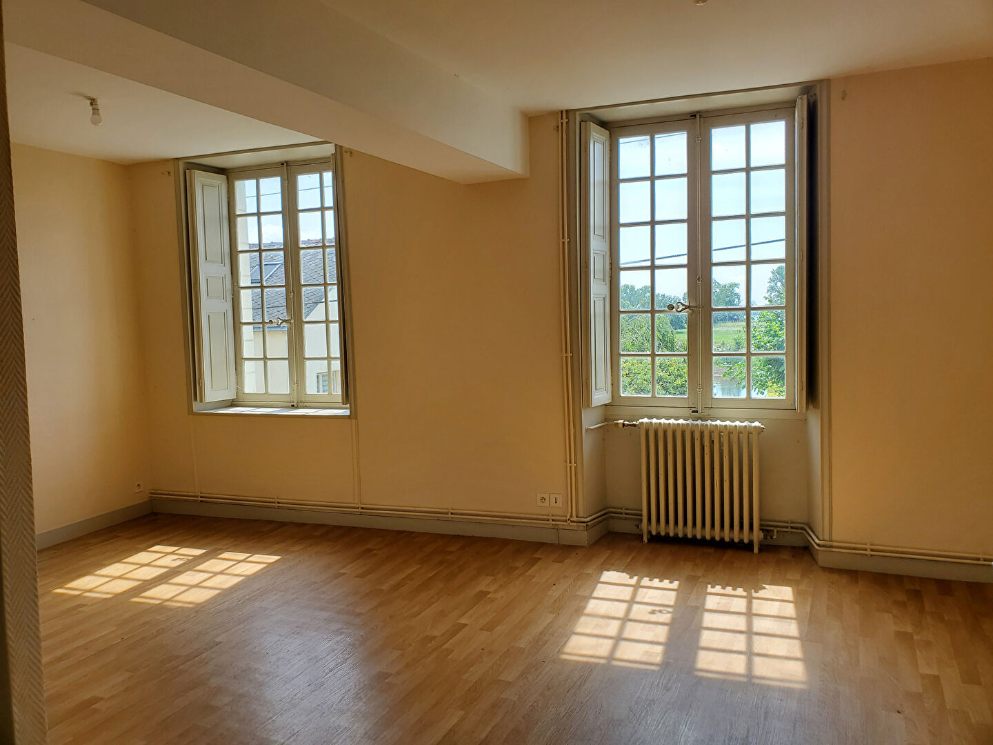 Photo Ancien hôtel au bord de Loire à 30 Minutes d'Angers ! image 2/6