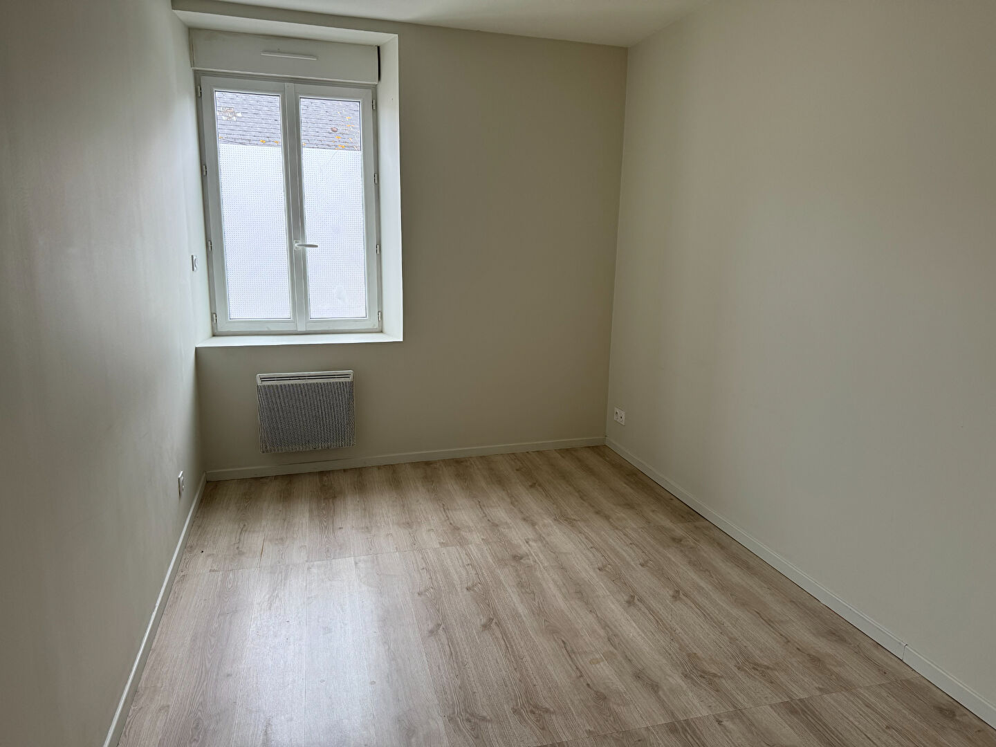 Photo MAISON DE BOURG : LE PIN image 2/4