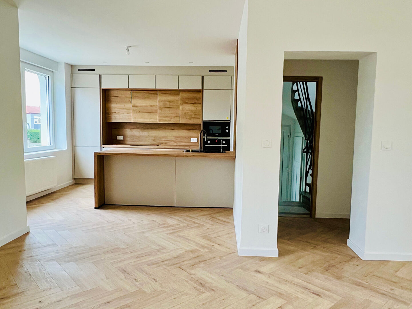 Photo À vendre à Terville : Maison des années 30 rénovée avec prestations contemporaines image 1/5