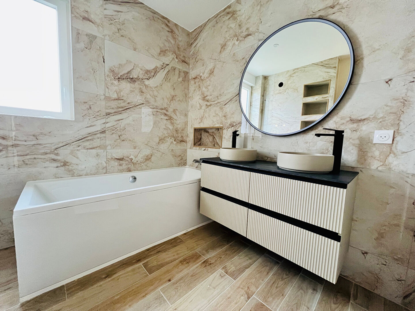 Photo À vendre à Terville : Maison des années 30 rénovée avec prestations contemporaines image 2/5