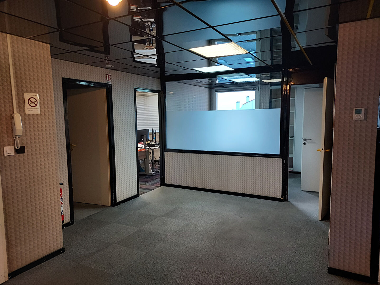 Photo LA ROCHE SUR YON - Bureaux  281 m2 image 4/6