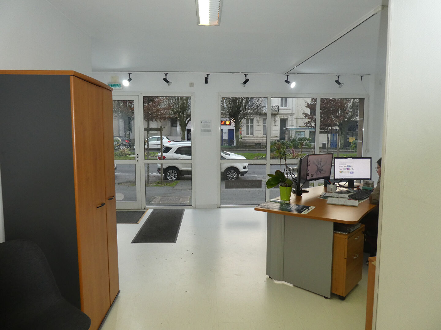 Location local commercial de 75 m², centre ville de La Roche sur Yon