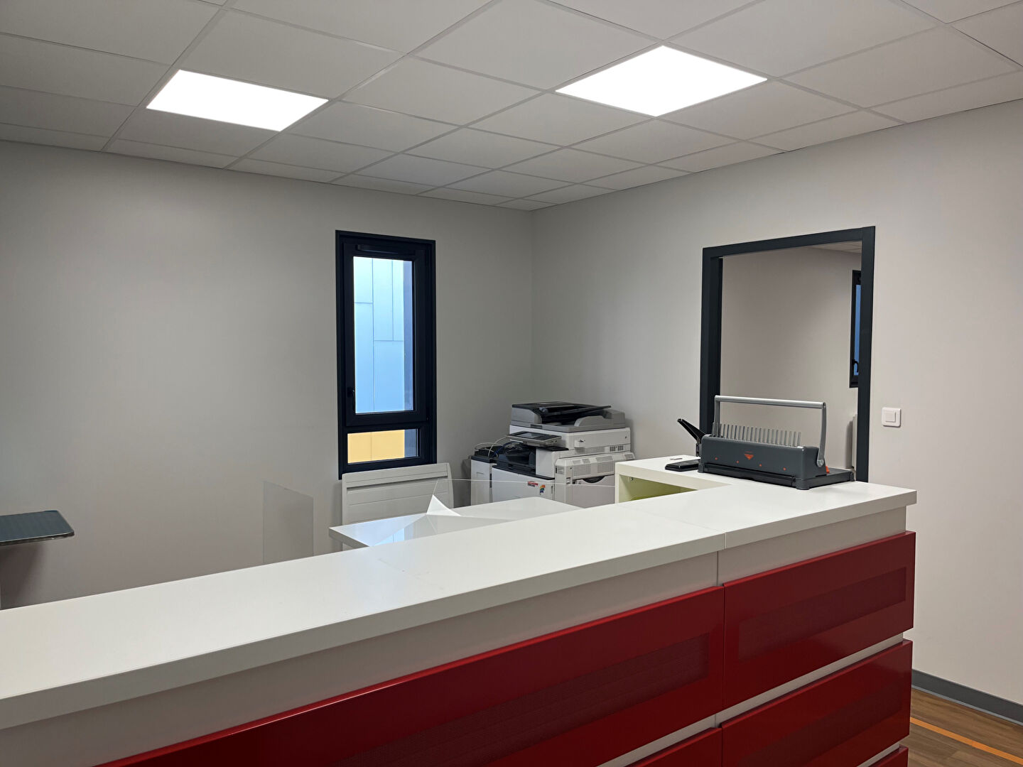 Photo Bureaux 50 m2 LA ROCHE SUR YON image 2/3
