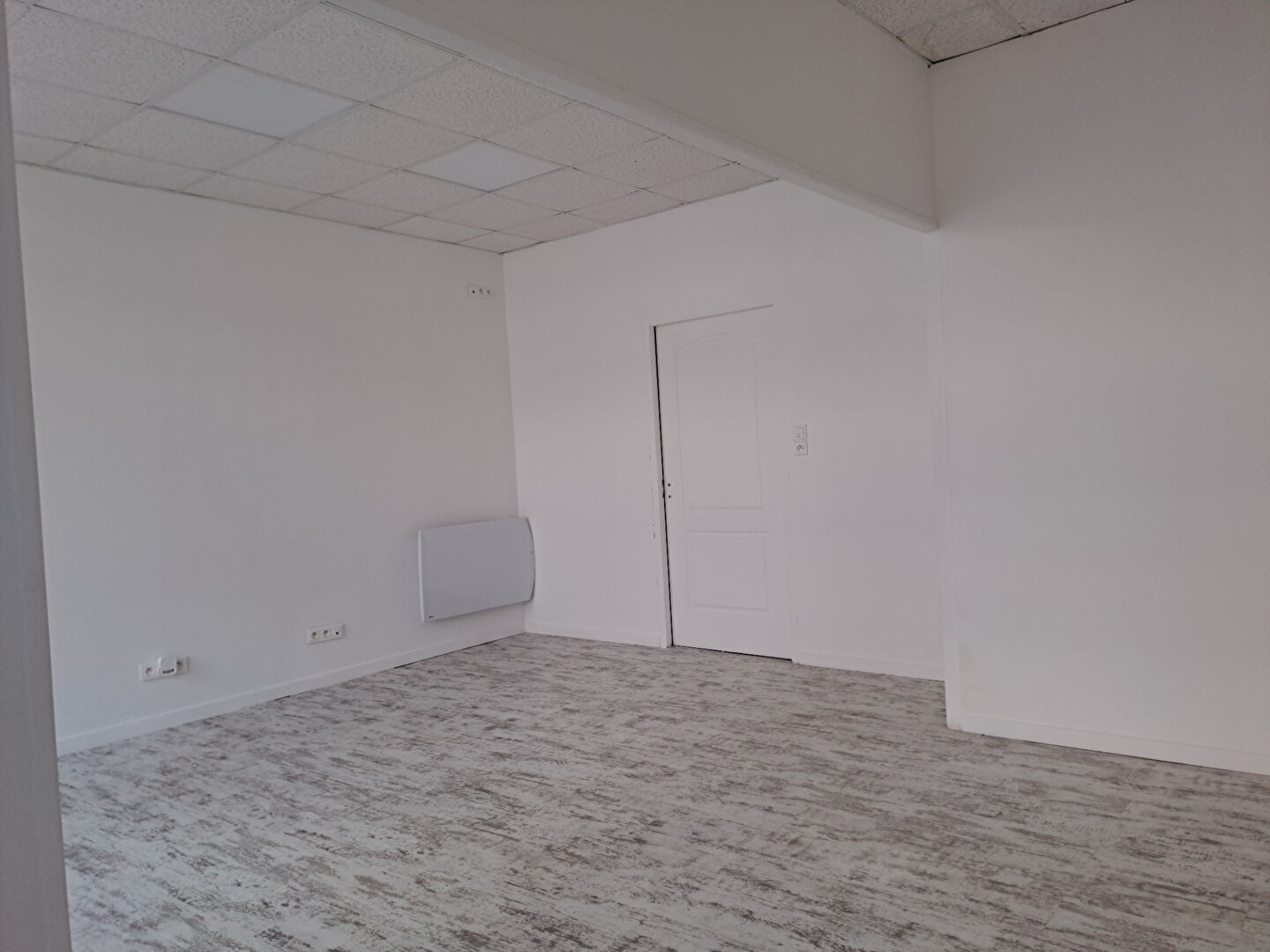 Photo Local commercial La Roche Sur Yon 40 m2 image 3/6