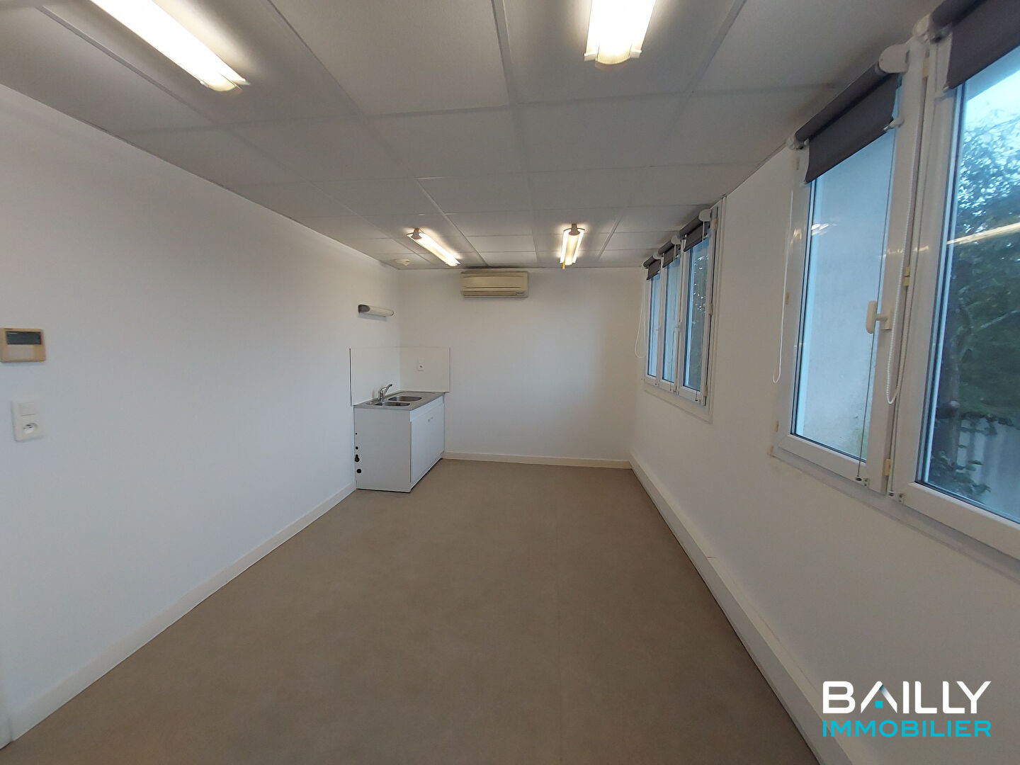 Photo Bureaux La Roche Sur Yon 450 m2 image 4/6