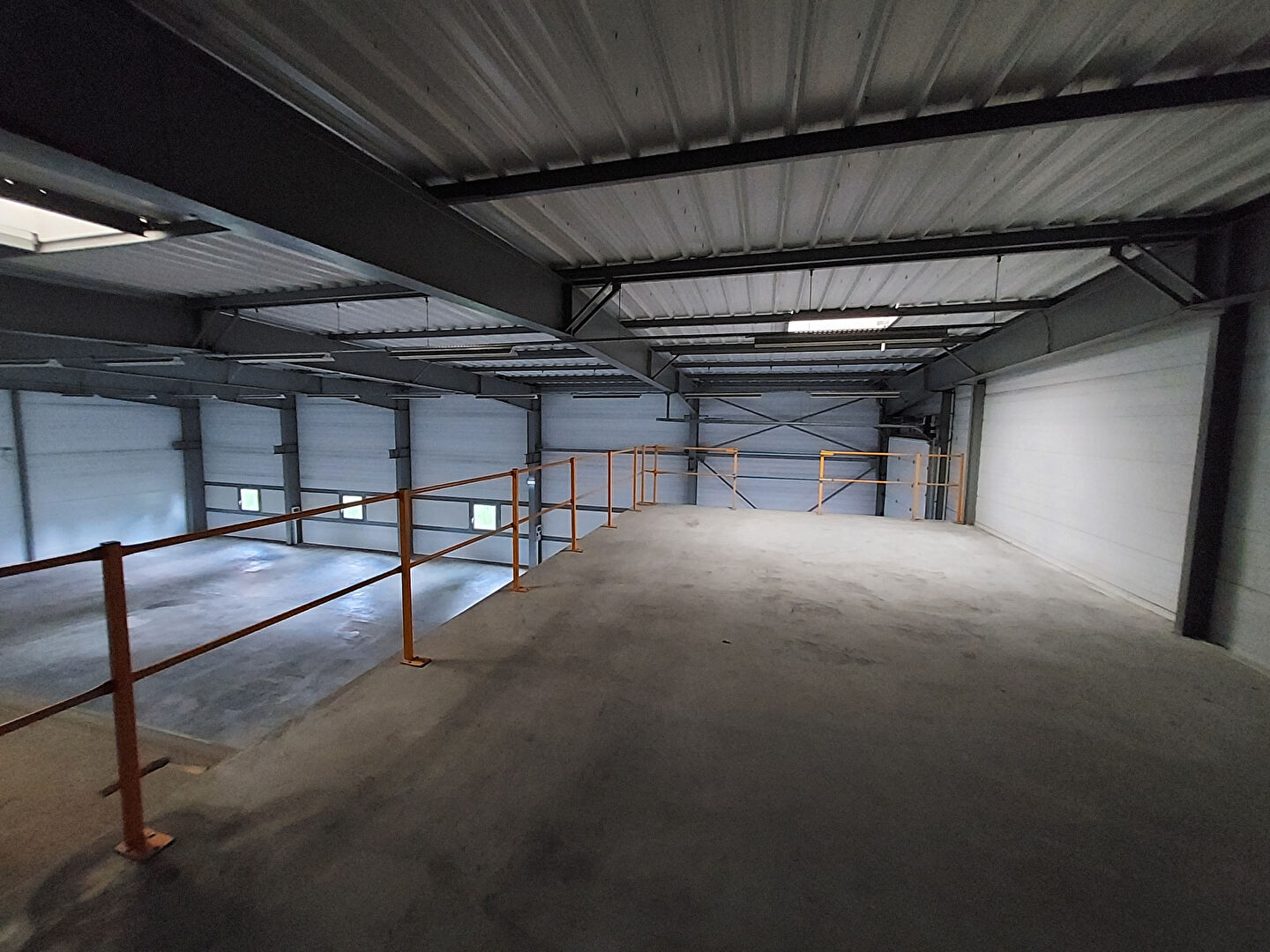 Photo Local commercial La Roche Sur Yon 504 m2 image 4/5