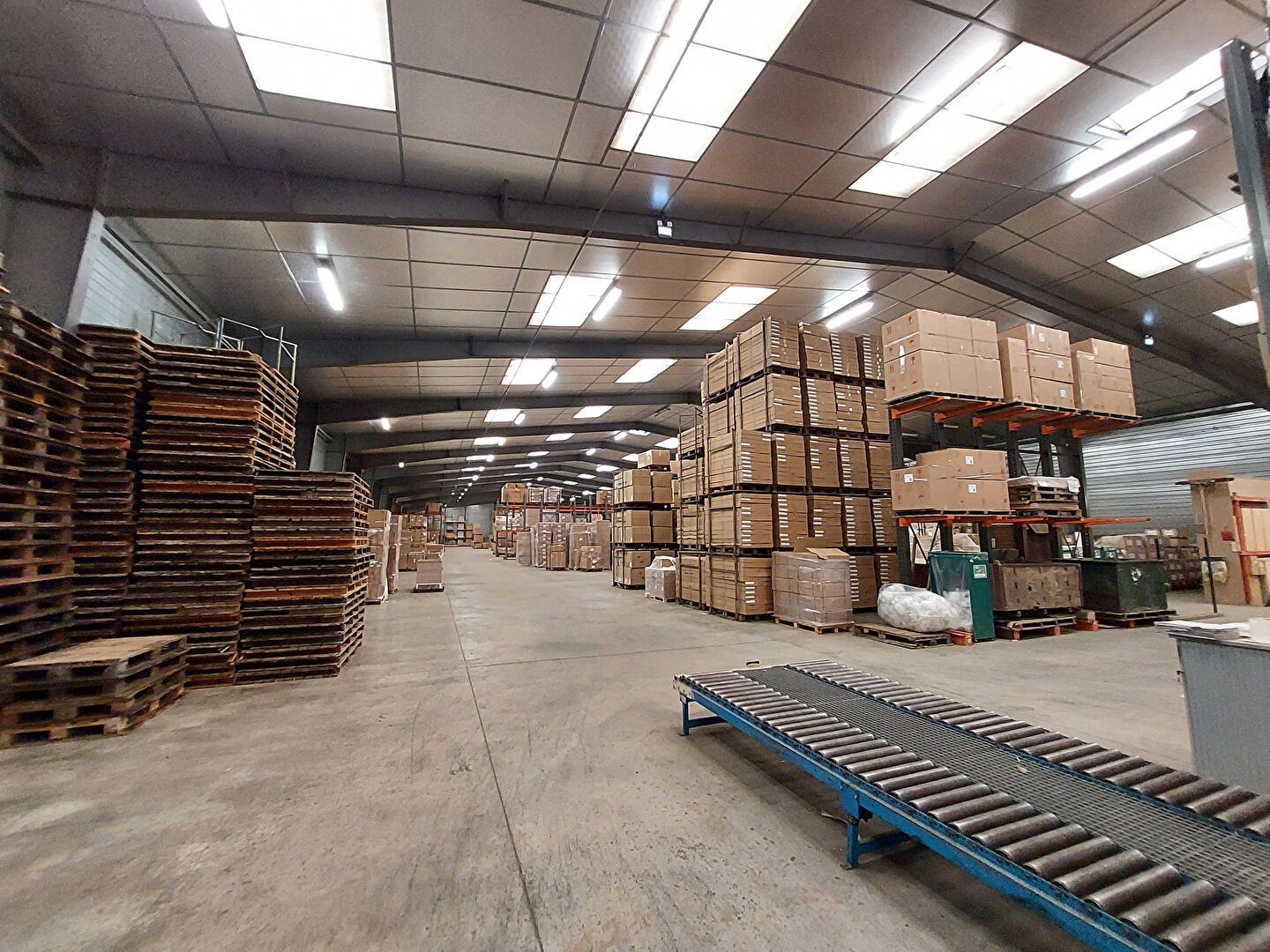 Local commercial Chantonnay 3000 m2