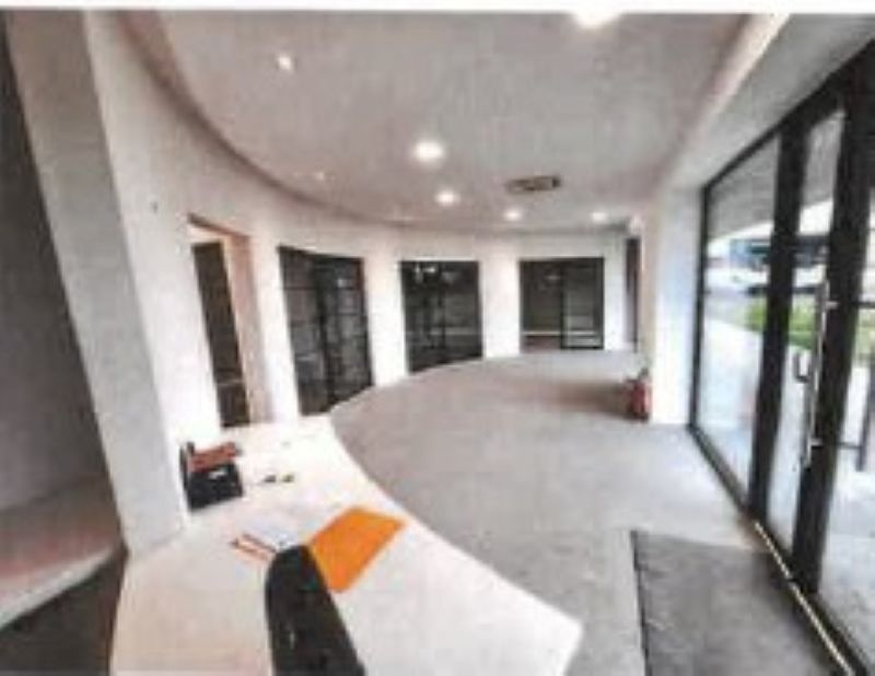 Photo Local commercial Les Sables D Olonne 113 m2 image 2/3