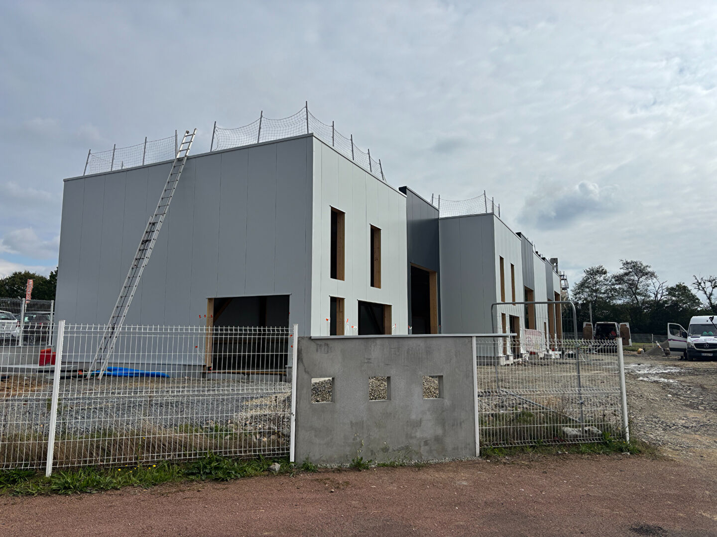 Photo Local d'activité Challans 120 m2 image 1/2