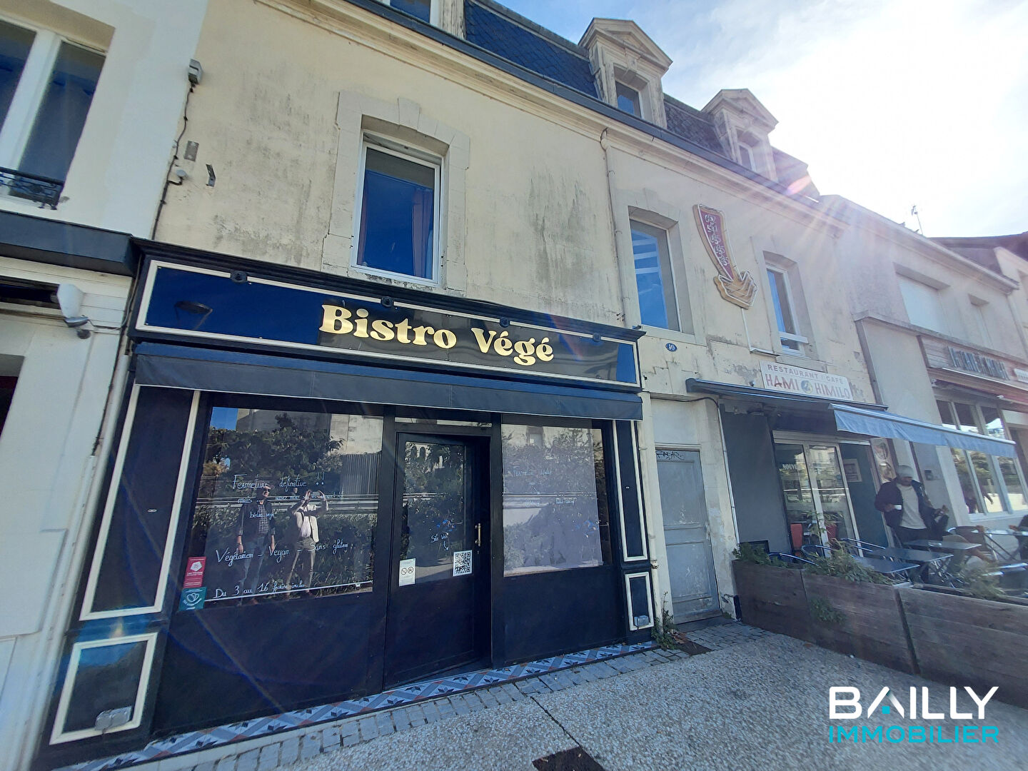 Photo Local commercial La Roche Sur Yon 2 pièce(s) 37.71 m2 image 1/1