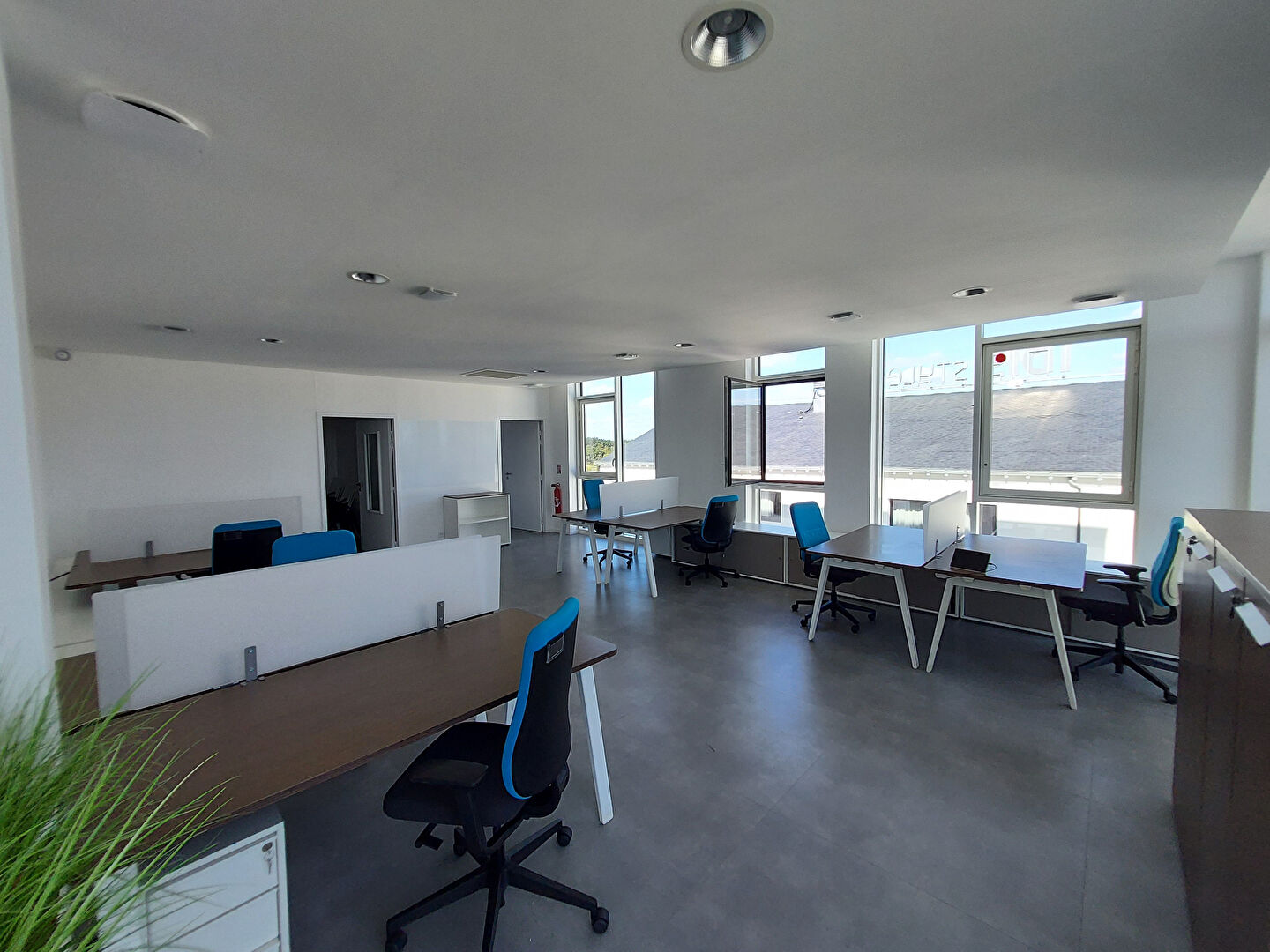 Bureaux Mouilleron Le Captif 98 m2