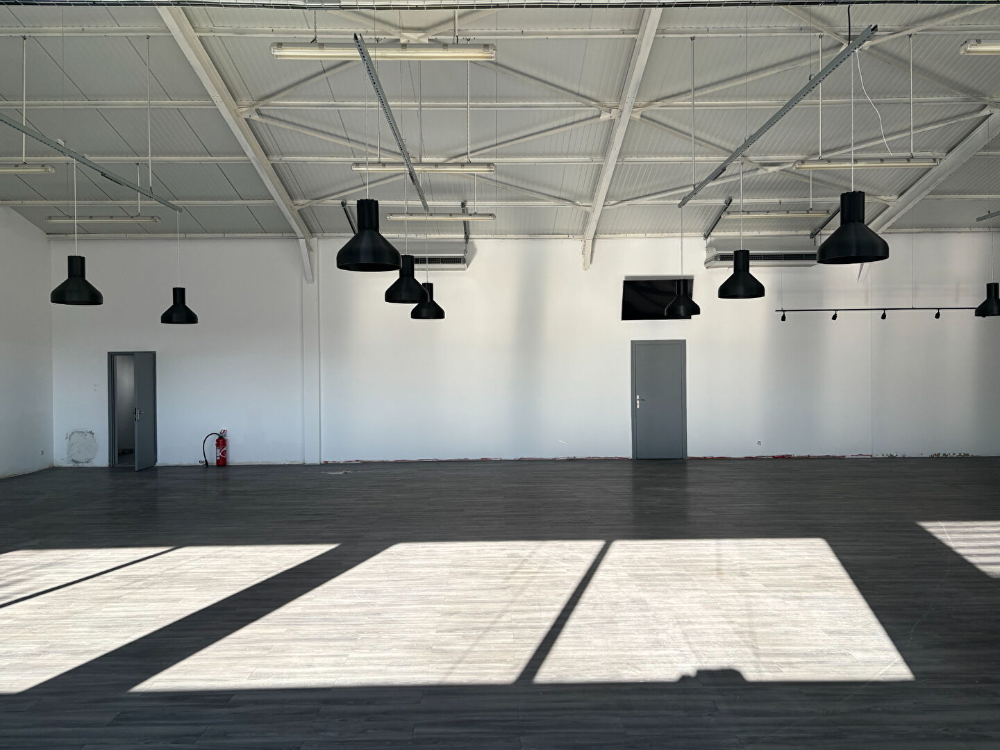 Photo Local commercial Jard Sur Mer 345 m2 image 2/2