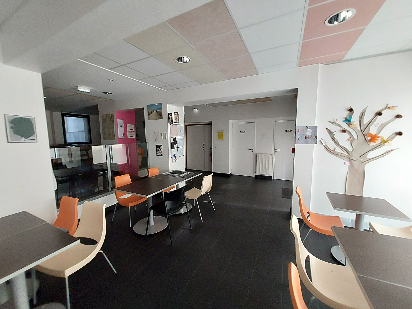 Photo Bureaux La Roche Sur Yon 1540 m2 image 2/6