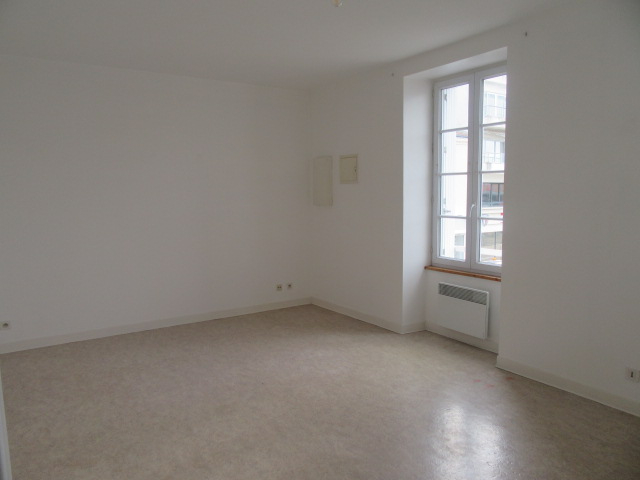 Photo Appartement La Roche sur Yon 2 pièces, 47 m² image 2/5